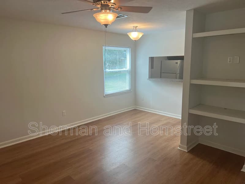 North Augusta House: 301 West Clifton Avenue