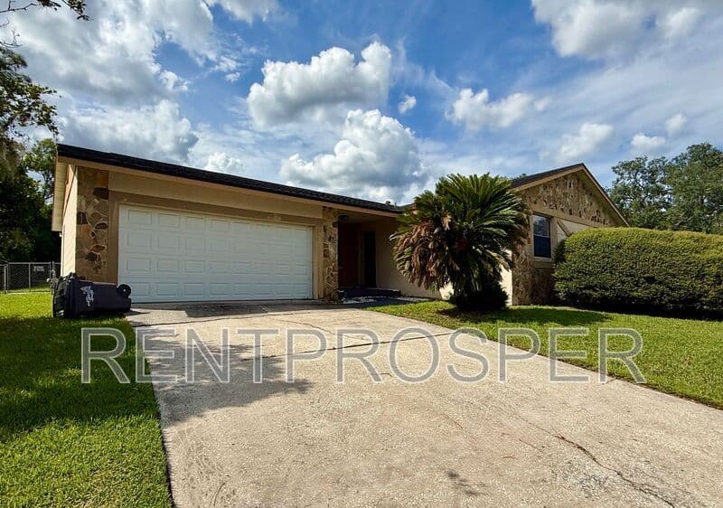 Altamonte Springs House: 914 Little Bend Road