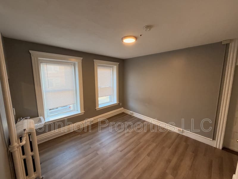 Salem House: 116 Lafayette Street
