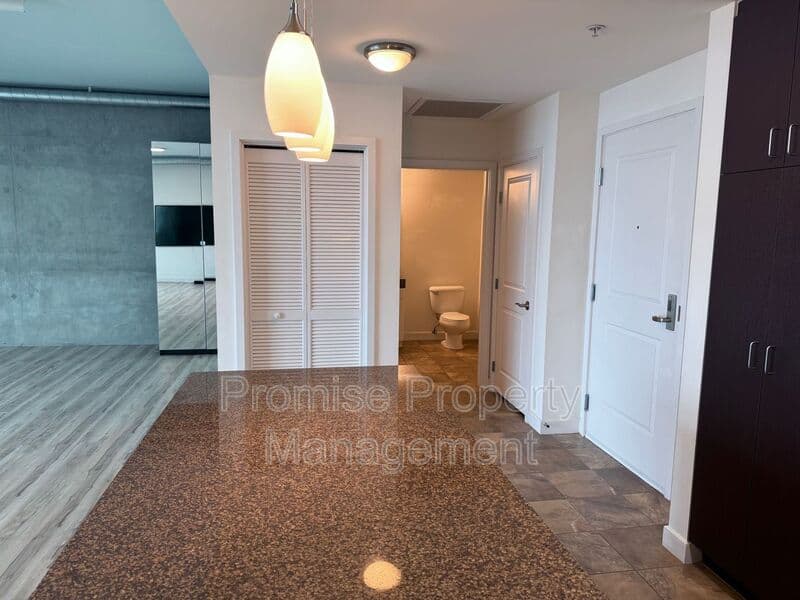 San Diego Condo: 1080 Park Blvd.