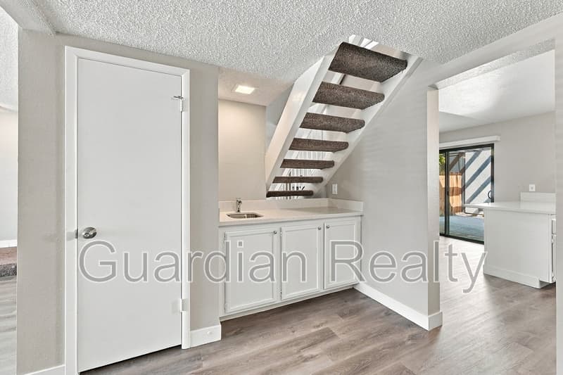Las Vegas Townhome: 3251 Longford Way
