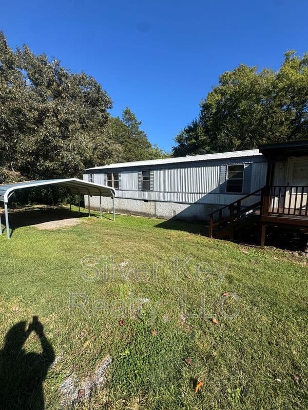 Riceville House: 673 County Road 135
