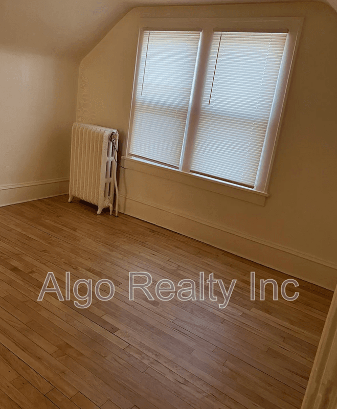 Minneapolis House: 3250 North Logan Avenue