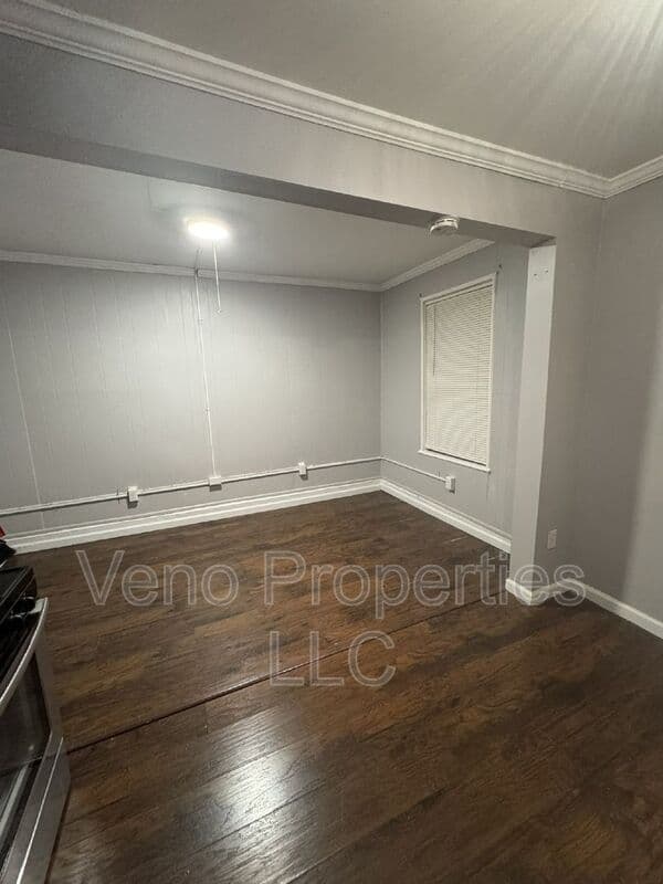 Cohoes House: 1 Cataract Street