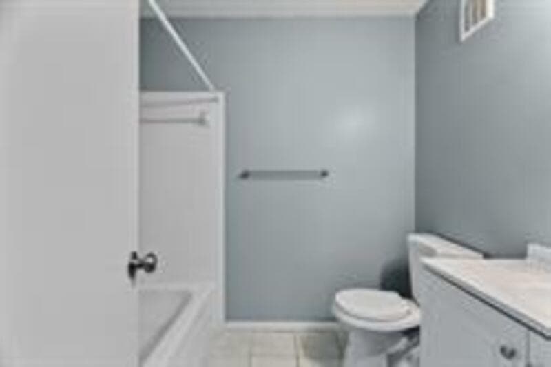 Lee's Summit Condo: 5 NW O'Brien Rd - 16