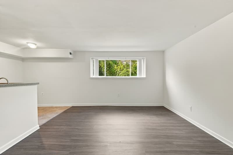 Baltimore Apartment: 5001 Midwood Avenue