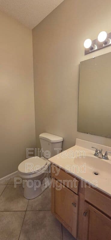 Charlotte House: 14011 Millers Creek Lane