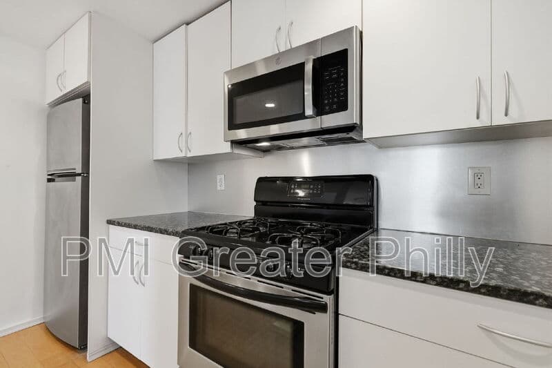 Philadelphia Condo: 182 Gay St