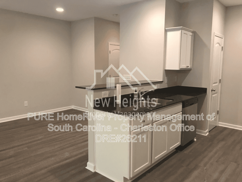 Goose Creek House: 160 Buchanan Cir