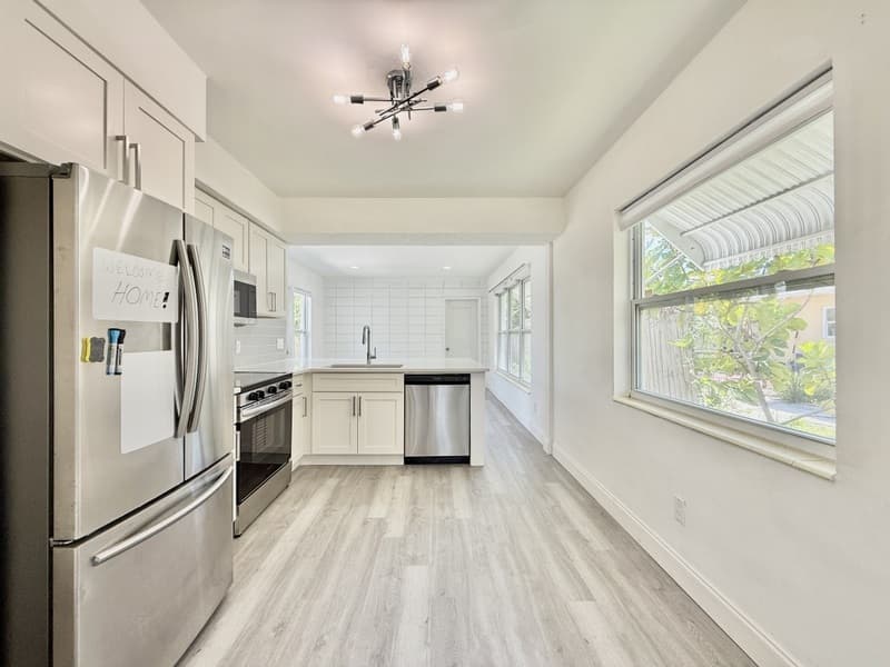 St. Petersburg House: 4426 4th Avenue North