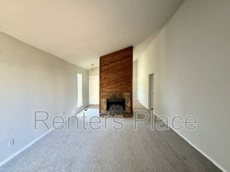 Tulsa House: 1525 E 73rd Pl