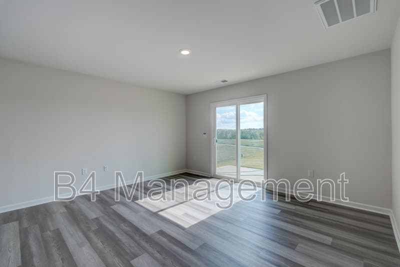 Boiling Springs House: 4134 Springshire Ln