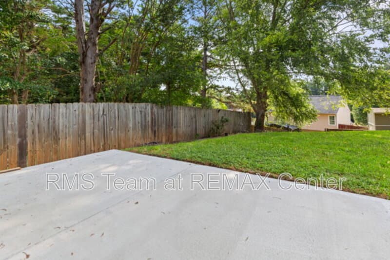 Lawrenceville House: 2979 Sentinel Cir