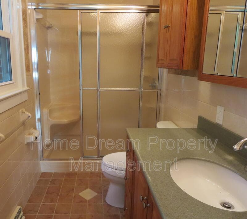 Fredericksburg House: 842 Spring Valley Dr A1