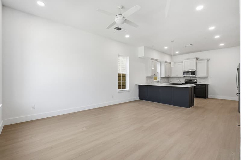 Fort Worth House: 3204 McCart Avenue