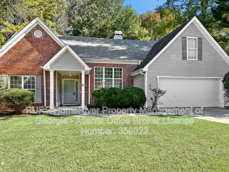 Fayetteville House: 130 Hibiscus Trl