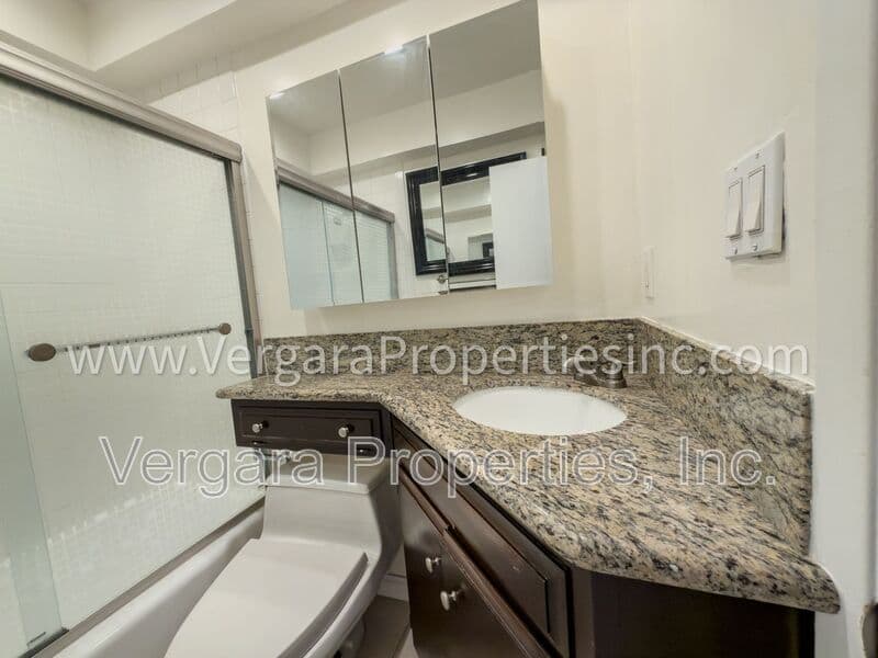 Redondo Beach Condo: 1806 Esplanade