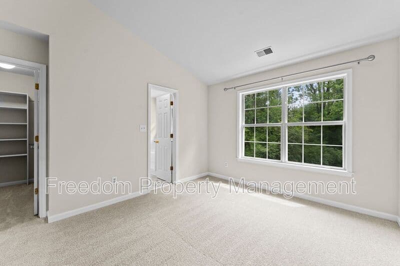 Manassas Townhome: 8644 Sanderling Dr