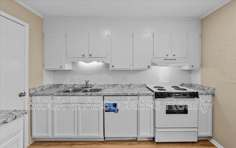 Greensboro Condo: 1624 Spring Garden