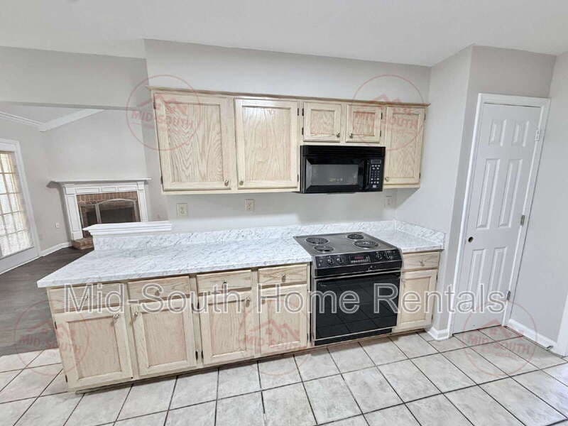 Cordova House: 8685 Sandy Hill Cove E.