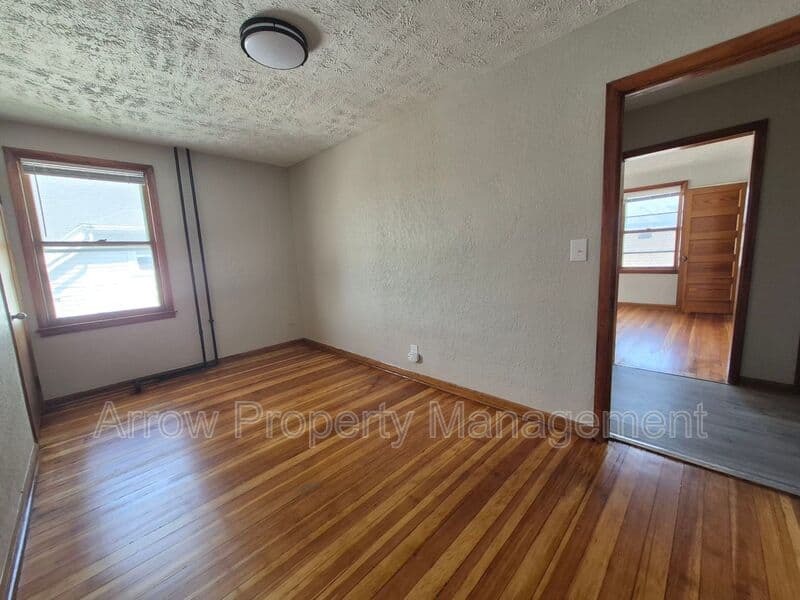 Lincoln House: 2601 Vine Street