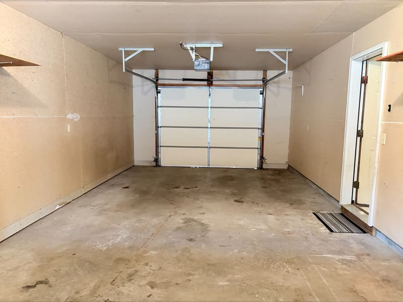 Gresham Condo: 1160 Schabow Street