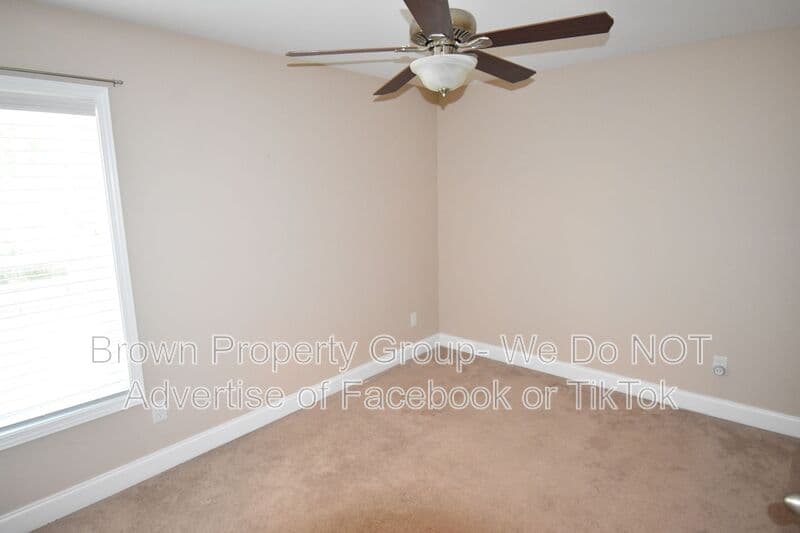 Fayetteville House: 4221 Raccoon Path