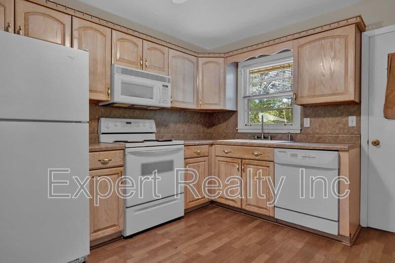 Birmingham House: 2249 4th Place Circle NE