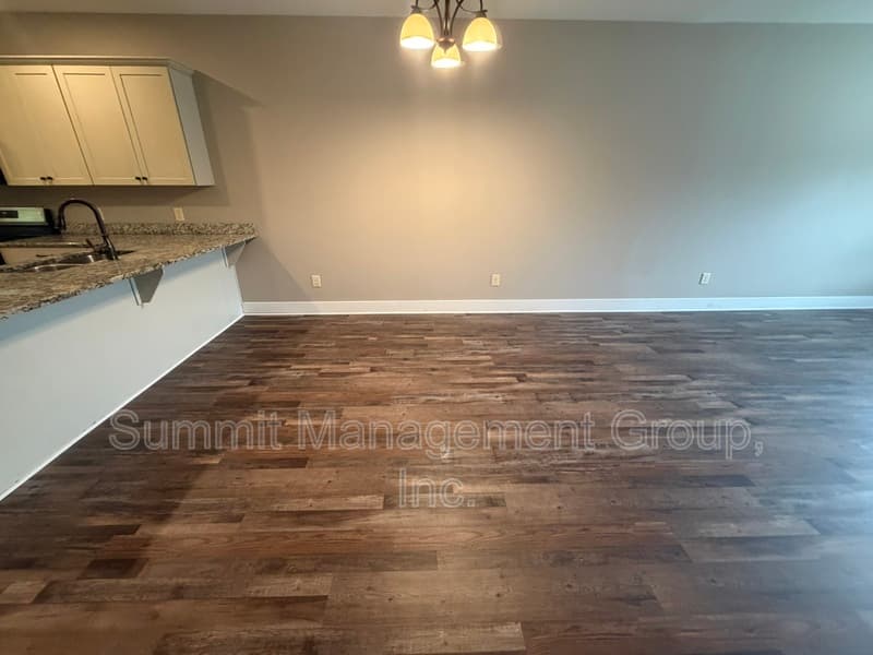 Jackson Condo: 860 S Harkness Street, Unit D