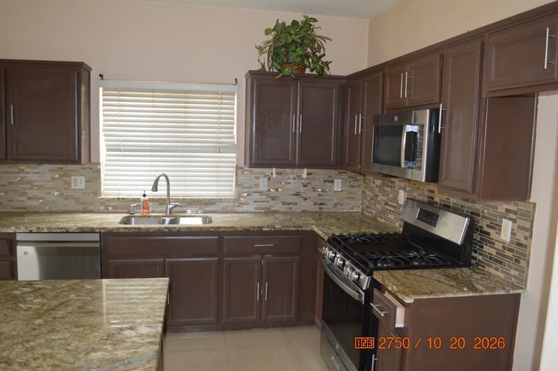Turlock House: 625 Helen Drive