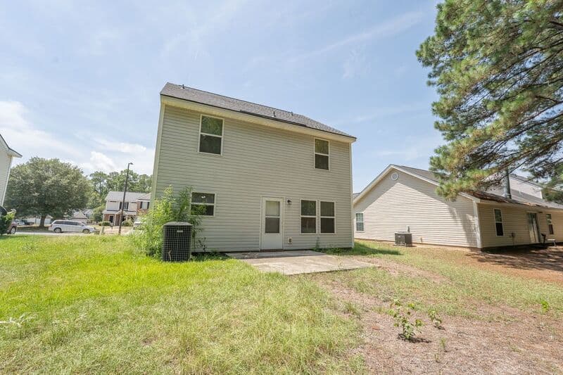 Port Wentworth House: 7 Gimbal Cir