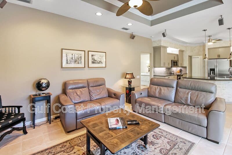 Nokomis House: 2107 Calusa Lakes Blvd