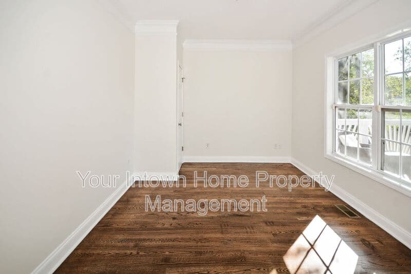 Atlanta House: 69 Haygood Ave SE