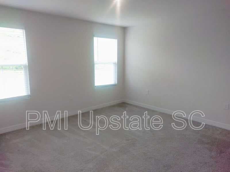 Greenville House: 215 Bending Branch Rd