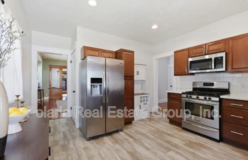 Indianapolis House: 3268 Broadway St