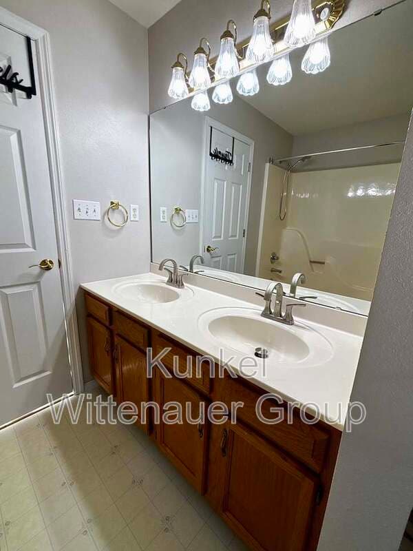O'Fallon House: 1514 Peach Orchard Ln