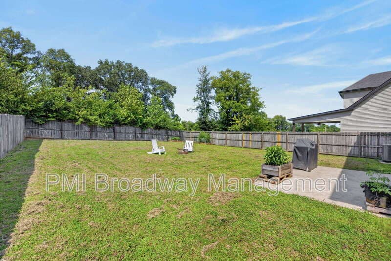 Clarksville House: 1259 Eagle's View Drive