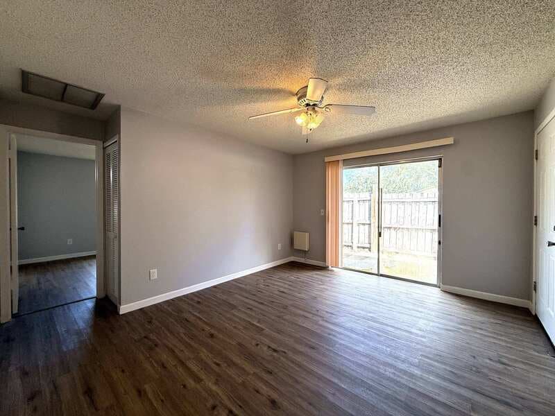 Brandon Condo: 3202 Bloomingdale Villas Court -3202