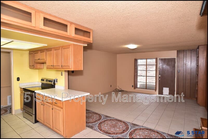 El Paso Condo: 6700 Escondido Drive