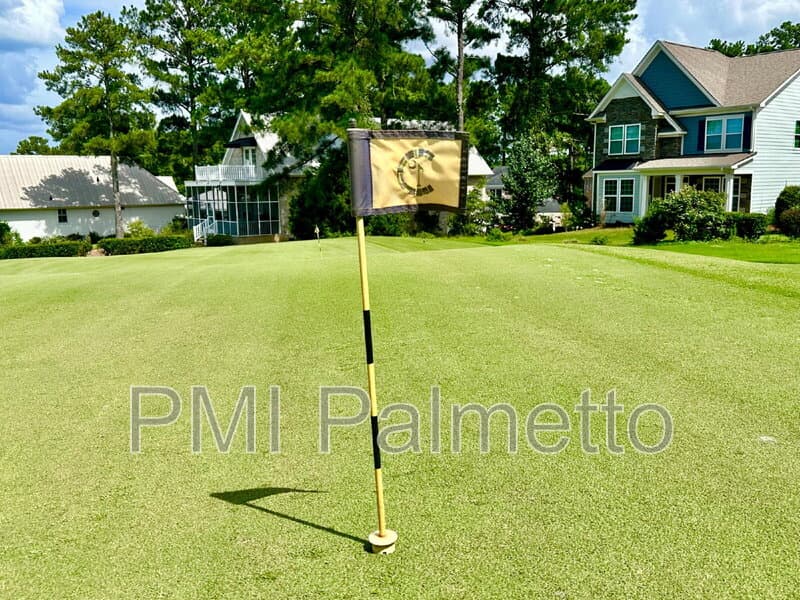 Blythewood House: 35 Golden Spur Ln