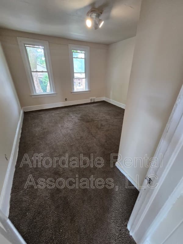 Milwaukee Condo: 1222 S 17th ST