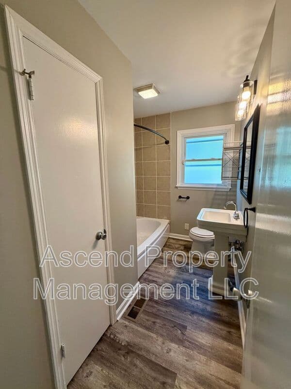 Chattanooga House: 7707 Canyon Dr