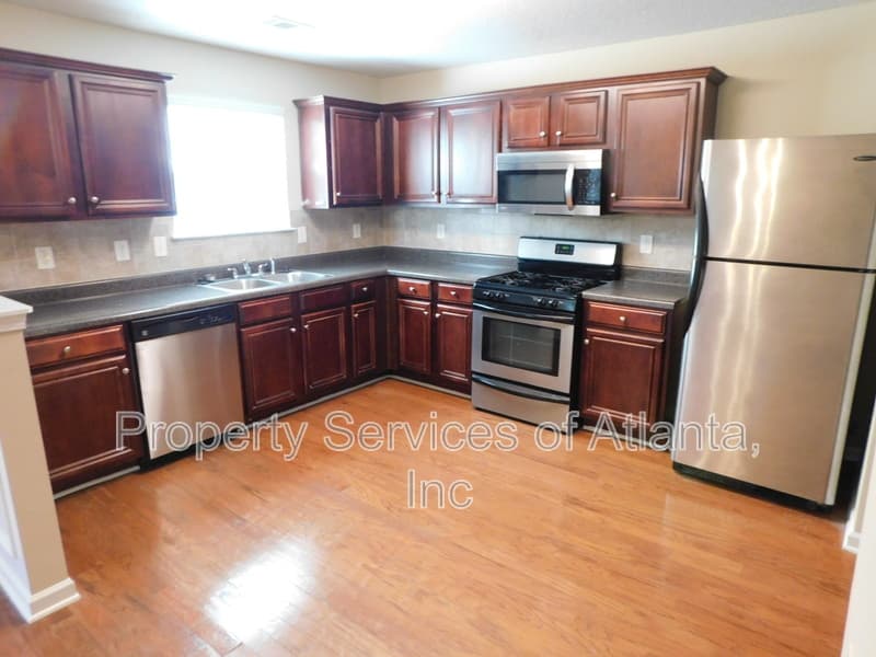 Canton House: 102 Hidden Creek Dr
