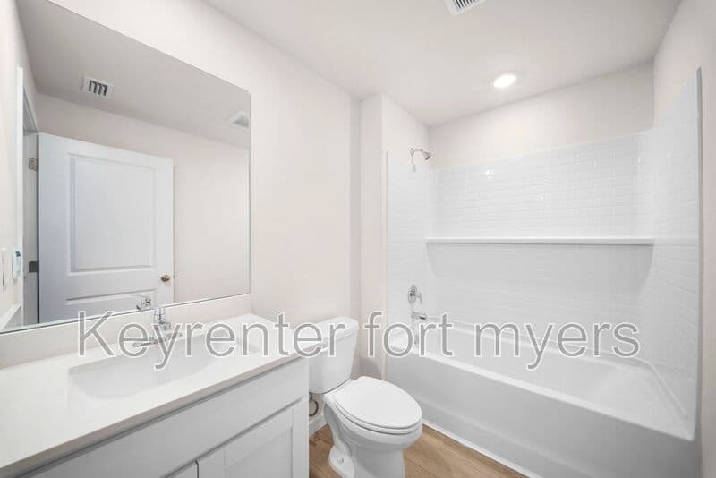 Cape Coral House: 914 SW 33rd Terr