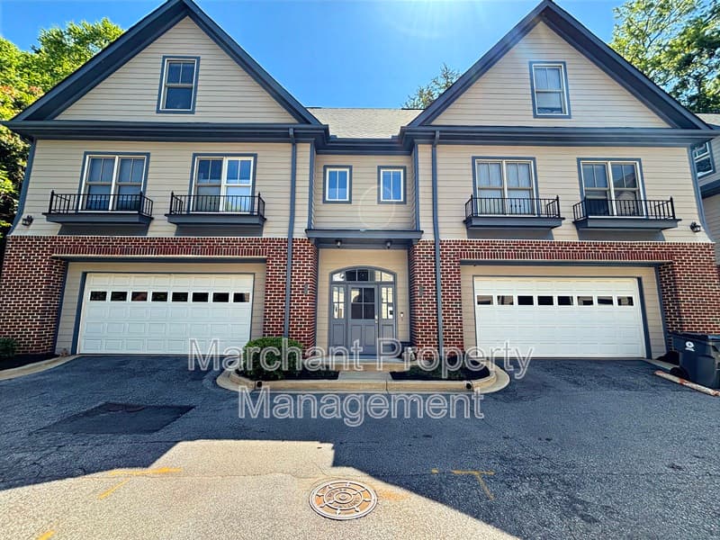 Greenville Townhome: 708 Bennett Street
