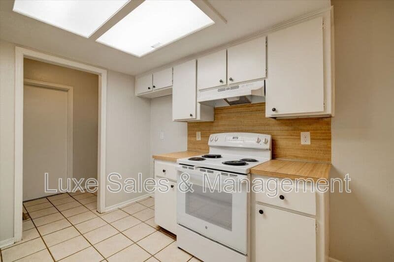 Oklahoma City House: 8302 NW 8th Street