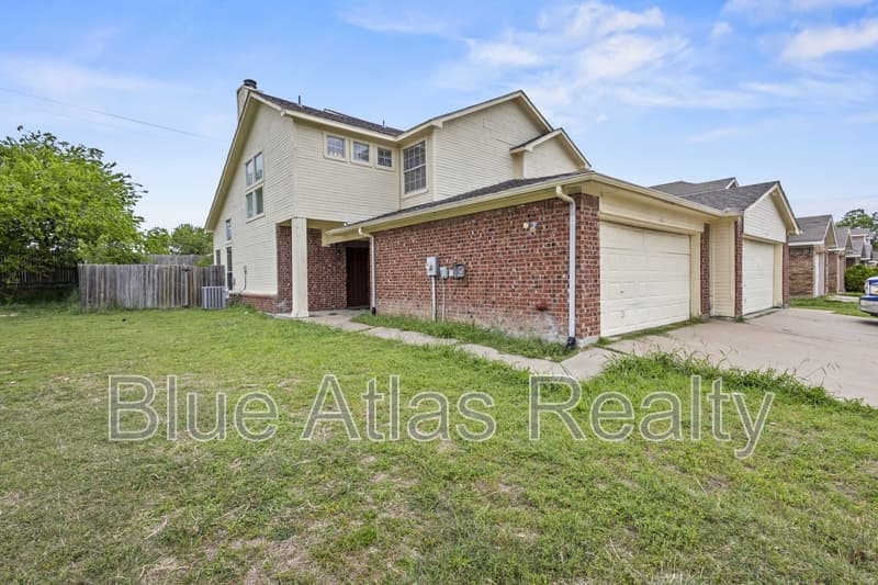 Arlington House: 1081 Enfilar Lane