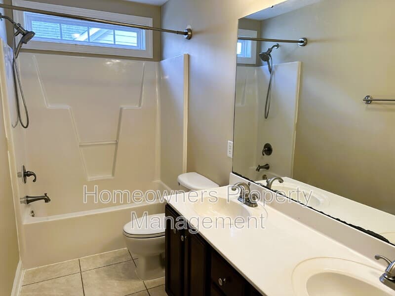 Fayetteville House: 4041 Windy Fields Dr
