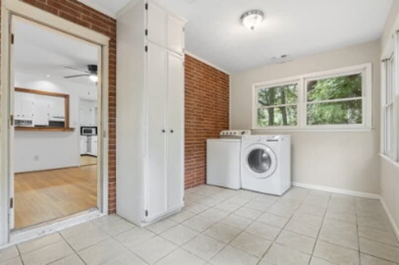 Southern Pines Condo: 555 North Leak Street