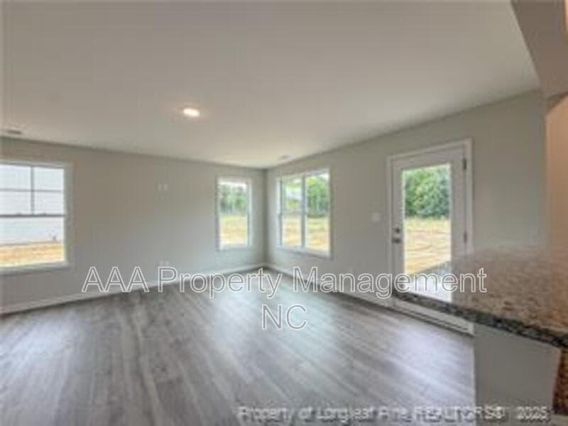 Parkton House: 203 Guard Ln